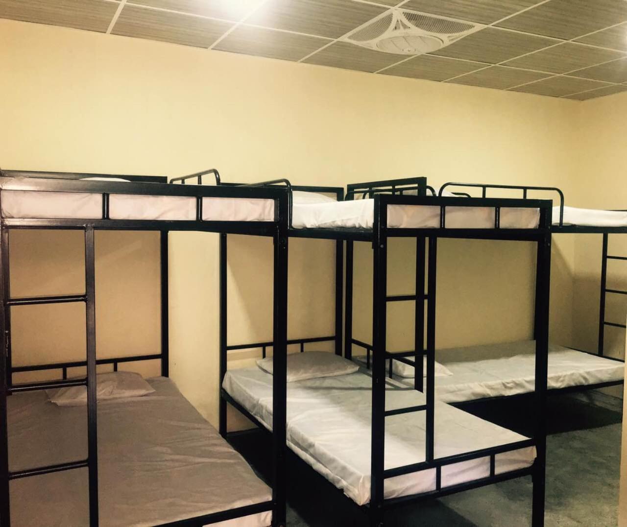 J Hostel קנדי מראה חיצוני תמונה