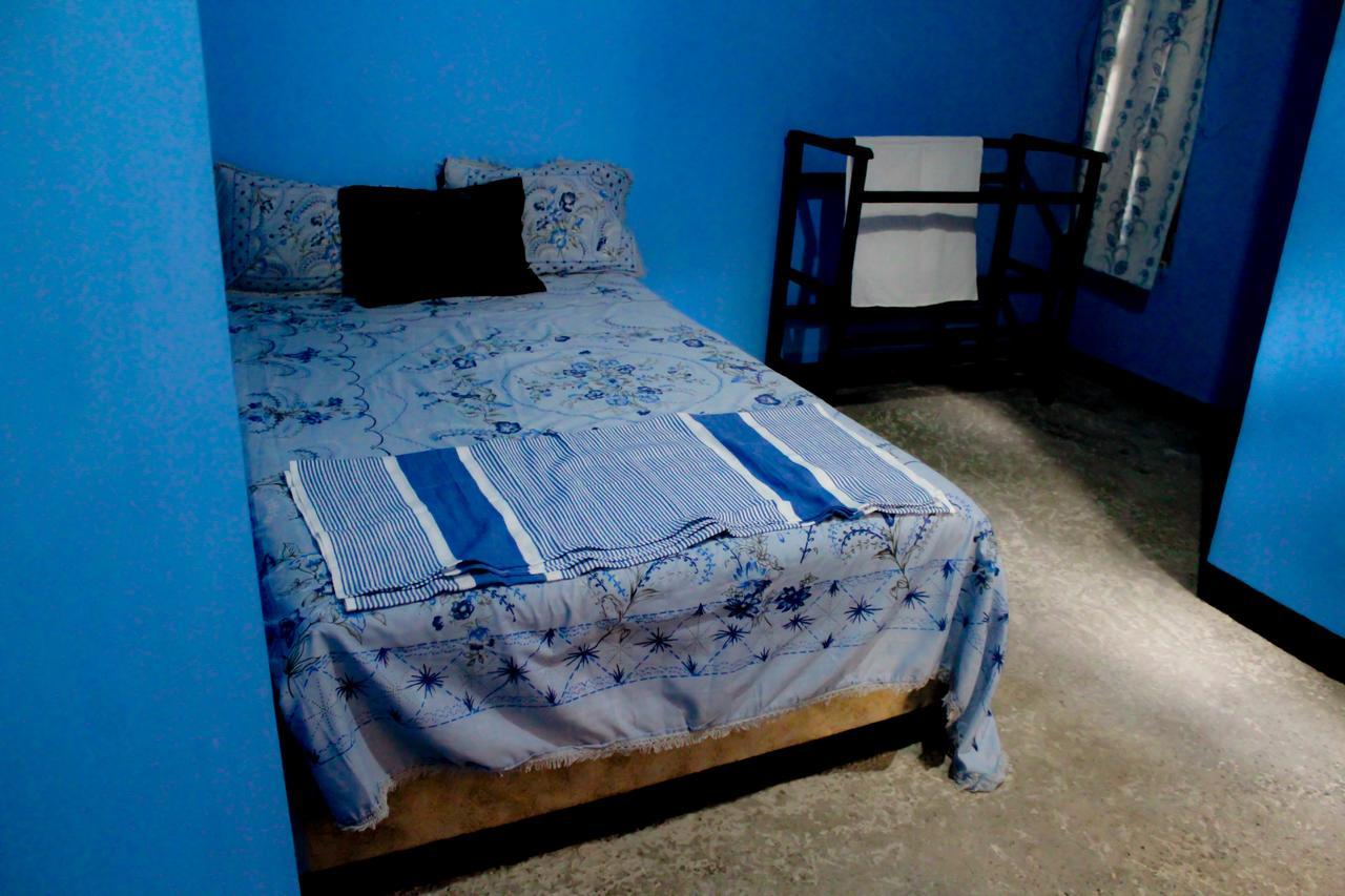 J Hostel קנדי מראה חיצוני תמונה