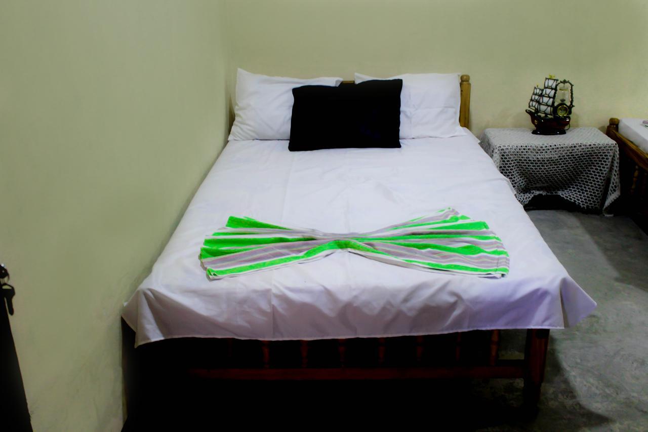 J Hostel קנדי מראה חיצוני תמונה