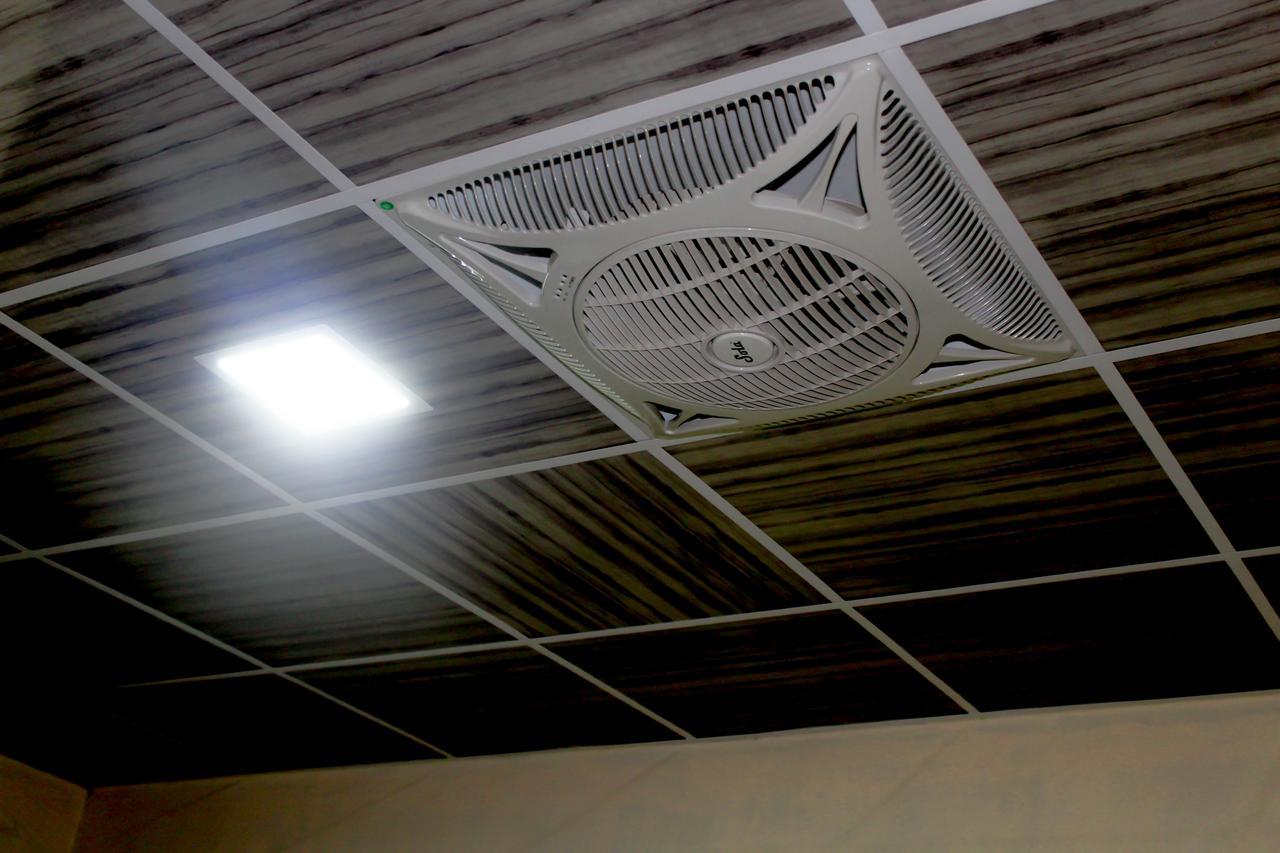 J Hostel קנדי מראה חיצוני תמונה
