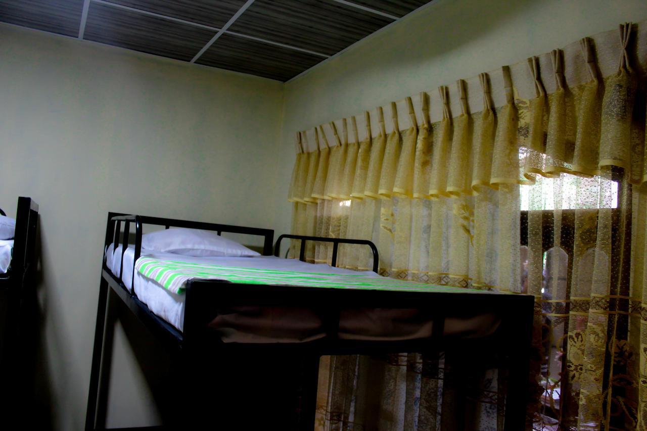 J Hostel קנדי מראה חיצוני תמונה