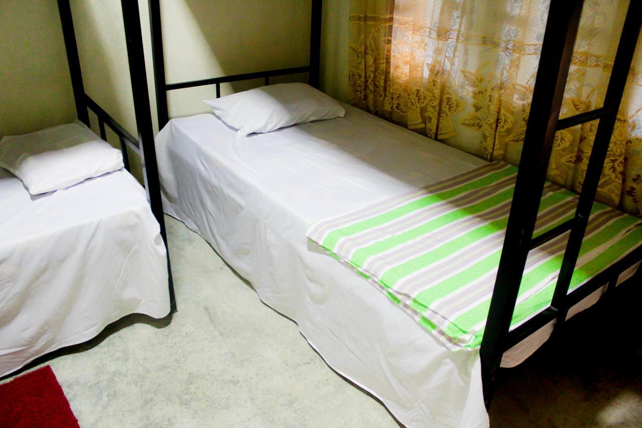 J Hostel קנדי מראה חיצוני תמונה